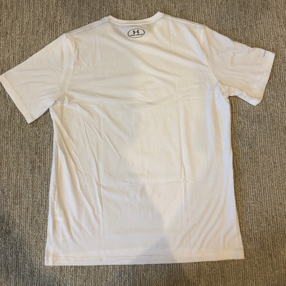 Men’s Under Armour T-Shirt - Picture 2 of 3